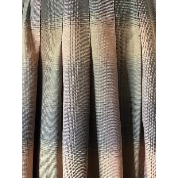 Vintage pleated skirt with check prints, formal preppy style, size 6 - Picture 5 of 5